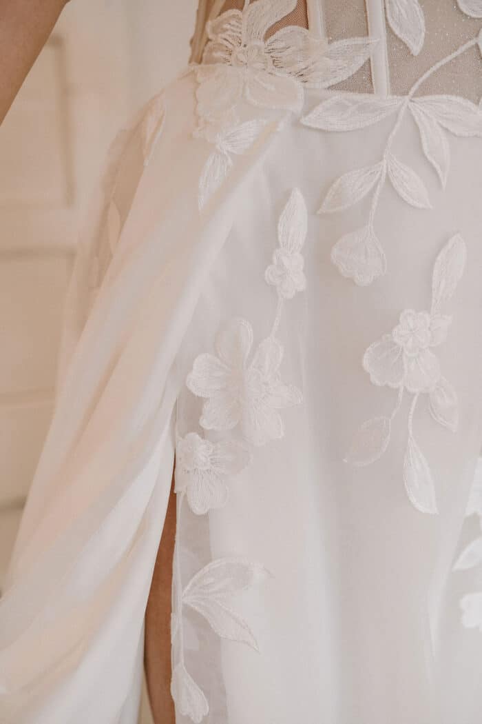 Offshoulder Kleid mit Blätterspitze – Bild 5