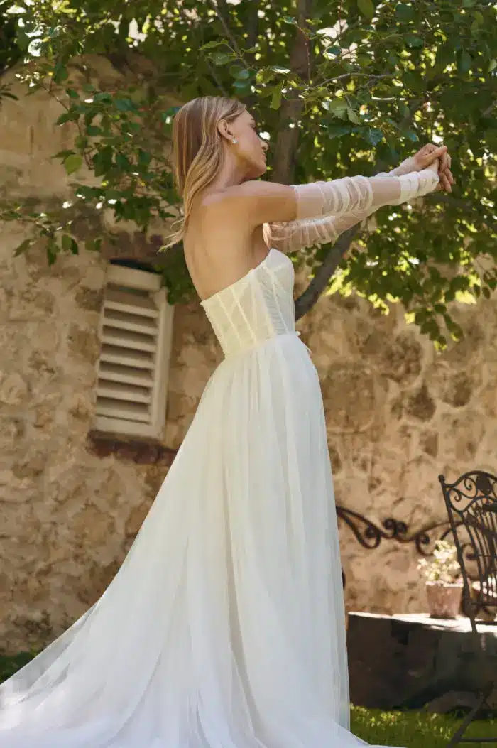 White April WA22923