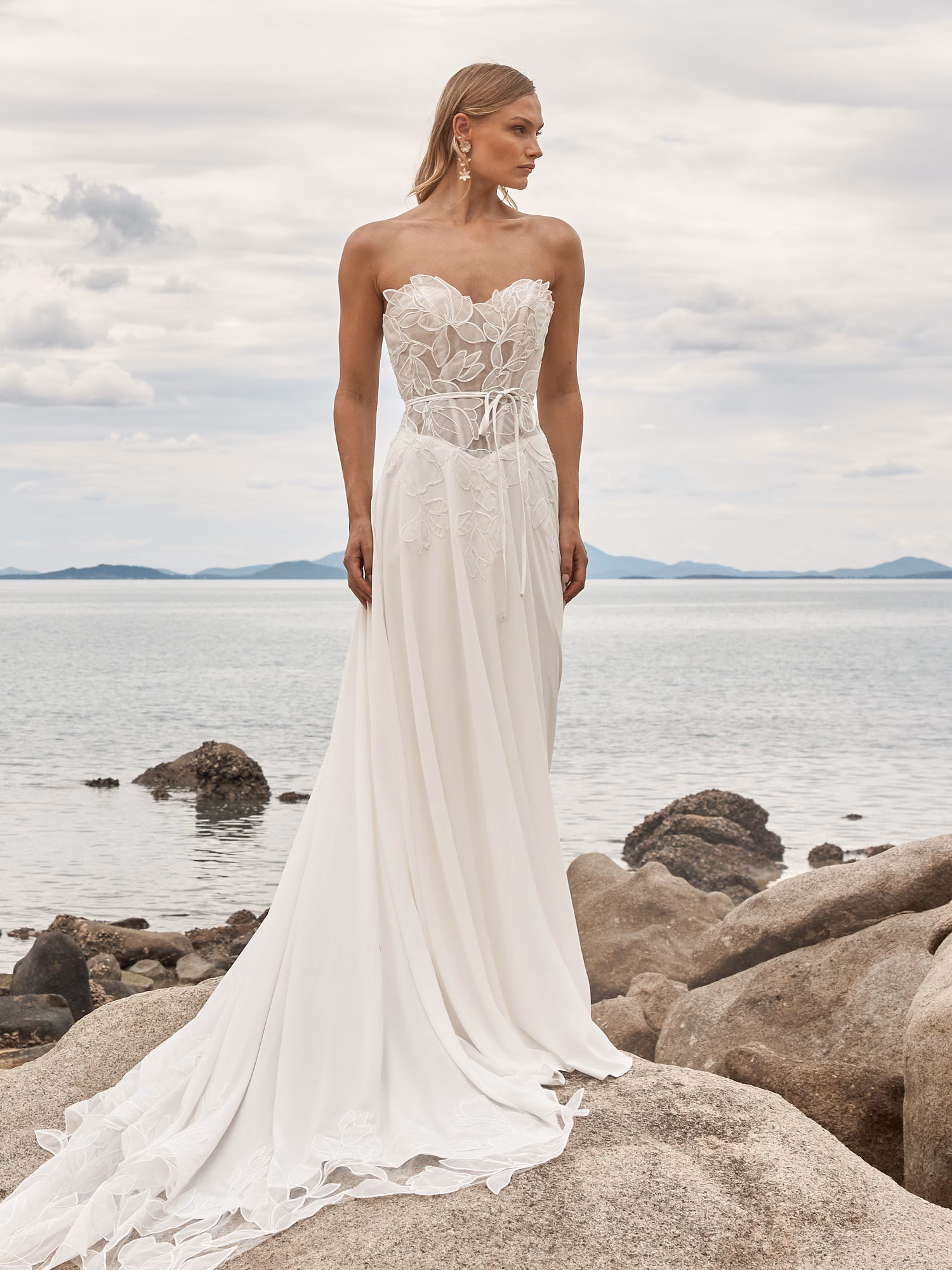 Madi Lane - Odyssey Dress ML 26689 3 Madi Lane ML26689_Odyssey